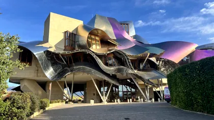 INTERVIU despre noul documentar „Inginerie Europeană”, de pe National Geographic. Stefan Friedl ne povestește despre istoria Hotelului Marqués de Riscal, bijuteria arhitecturală a Spaniei