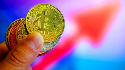 Bitcoin urcă la un nou record valoric, în timp ce SUA sunt blocate în criza bugetară