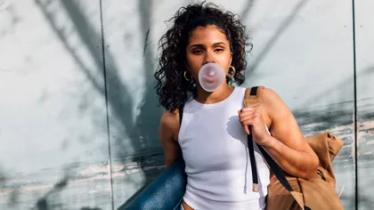 Legătura ciudată dintre mestecatul de gumă și diagnosticarea gripei. Descoperirea oamenilor de știință pentru sănătatea ta