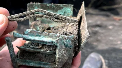 Un obiect unic în descoperirile de până acum pe teritoriul fostei Dacii romane, la Turda: caseta din bronz „cu templu”