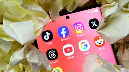 Fuga după algoritm, nu după idei, îi epuizează pe creatorii de conținut, iar utilizatorii se declară tot mai stresați