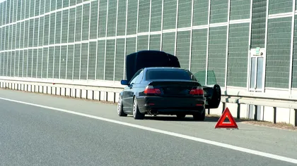 Când ai voie să foloseşti banda de urgenţă? Explicaţia din Codul Rutier