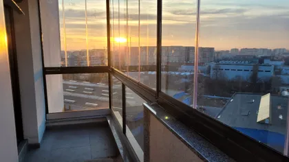 Cum să transformi balconul într-un scut termic: soluții practice pentru apartamente vechi