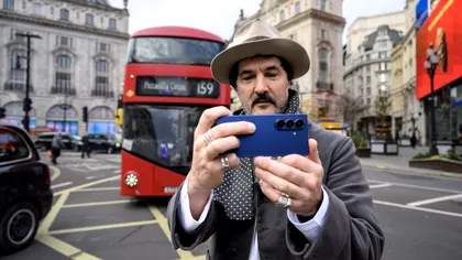 Despre provocarea Samsung One Shot sau cum schimbă Galaxy AI fotografia cu telefonul mobil în sezonul festiv