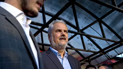 Adrian Năstase, scandal pe Facebook. Fostul premier şi-a înjurat urmăritorii: „Sunt persoane care nu-și asumă identitatea pentru un dialog”