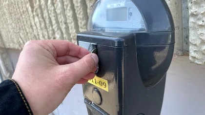 Furtul care a trecut neobservat ani întregi: cum un angajat a devenit milionar din monedele de la parcare