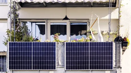 Ai voie să pui panouri fotovoltaice pe balcon: cât costă şi ce economii faci la facturi