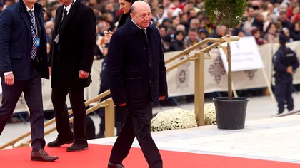 Imagine rară cu Traian Băsescu. Fostul preşedinte şi-a sărbătorit ziua de naştere alături de familie, schimbarea observată de internauţi