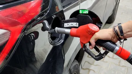 Unei familii i-a fost interzis să mai intre în peste 1.000 de benzinării. Cum s-a ajuns la această situaţie şi ce a determinat autorităţile britanice să ia această decizie