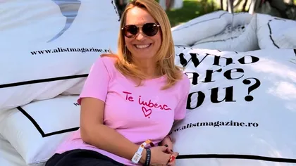 Cât costă o noapte la vilele Andreei Esca din Porumbacu de Sus în perioada Crăciunului. Afacerea vedetei e prosperă