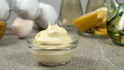 Cât rezistă maioneza de casă la frigider și când devine periculoasă