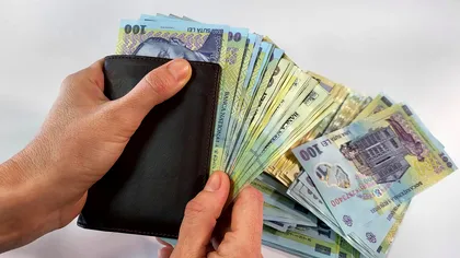 Plățile cash se limitează: de când intră în vigoare noile reguli și cât vor mai putea plăti românii cu numerar
