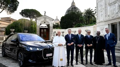 Papa Leo al XIV-lea primește un BMW iX electric: Vaticanul își extinde flota cu un SUV premium fără emisii