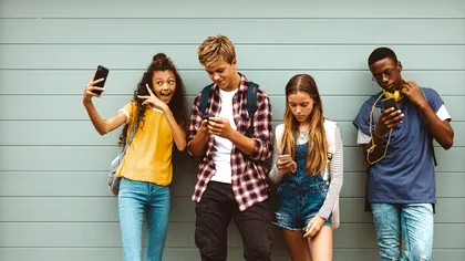 Ministrul Educației avertizează: controlul parental, nu interdicțiile totale, este soluția pentru accesul adolescenților la rețelele sociale