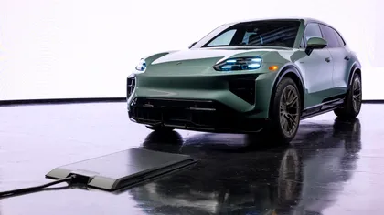 Noul Porsche Cayenne nu mai trebuie conectat la priză ca să se încarce. Cum funcționează autoturismul electric