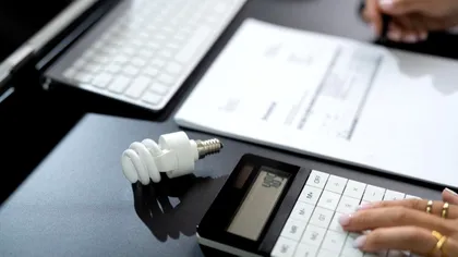 Cum pot românii să-și reducă factura la curent cu până la 35%. Soluția recomandată de specialiști