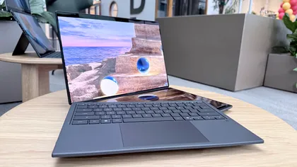 ASUS taie 10% din prețul tuturor laptopurilor pentru elevi, studenți și profesori. Oferta expiră pe 24 august și vine cu un cadou
