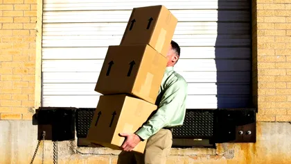 Suprataxare cu încă 15 lei, pe lângă cea de 25 de lei aplicată de la jumătatea anului pentru comenzile online: decizie discutată la Bruxelles