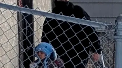 Băiat de cinci ani, ridicat de agenții federali de imigrare când mergea singur spre casă de la școală. Micuţul a fost dus într-un centru de detenție din Texas