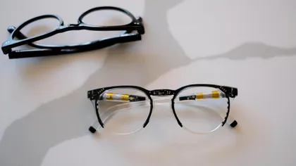 Lentilele cu autofocalizare de la IXI se apropie de momentul în care pot înlocui ochelarii multifocali