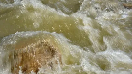 Avertizare hidrologică. Coduri portocaliu şi galben de inundaţii în mai multe judeţe din ţară