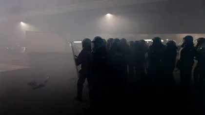 Ciocniri violente la Milano, din cauza agenților ICE. Protestatarii au încercat să intre în Satul Olimpic, poliția a intervenit cu tunuri cu apă