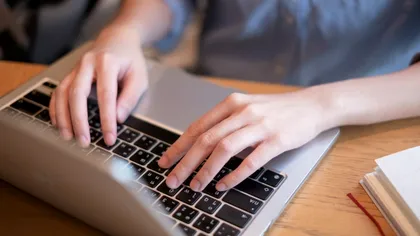 Invitații false la petreceri, malware real: cum funcționează noua capcană și cum te protejezi