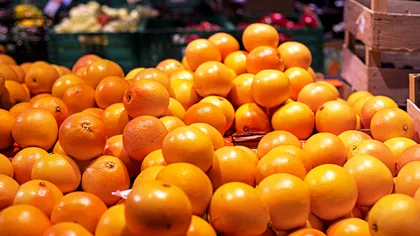 Tone de portocale cu pesticide peste limită, vândute în România. O firmă ar fi modificat etichetele
