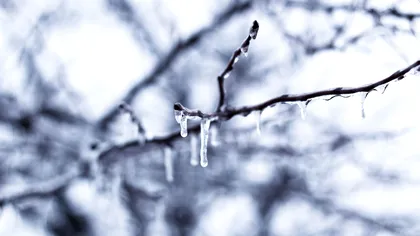 Vremea se răceşte din nou. Avem weekend de iarnă: România, pe 'câmpul de luptă' dintre două mase de aer  diferite