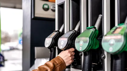 Ce măsuri pregătește Guvernul după ce prețurile la carburanți au explodat. Ce soluții sunt analizate