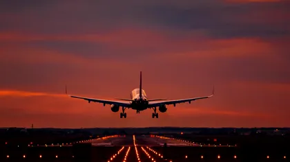 Ce pot face românii cu bilete de avion pe rutele afectate de războiul din Iran. Anunț important al unei agenții de turism