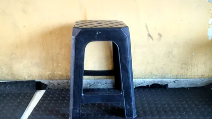 De ce sunt făcute taburetele cu o gaură în mijloc. La ce folosește cu adevărat