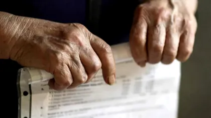 Documentul fără de care zeci de mii de români nu pot ieşi la pensie. Mulţi habar nu au de unde se ia actul
