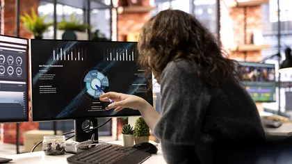 AI-ul devine „copilot” pentru angajați: IMM-urile din România economisesc până la 6 zile de muncă lunar