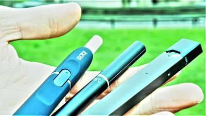 Țigările electrice ar putea fi interzise în mașinile cu copii. Riscurile asociate vapingului vor fi reglementate mai strict