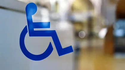 În România, zeci de mii de persoane sănătoase ar cumpăra boli fictive. Cum funcționează mecanismul „bolnavilor închipuiți” care primesc pensii de handicap