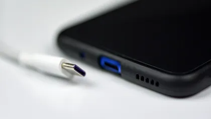 Accesorii aparent ciudate pe care le poți conecta la telefon prin USB-C și chiar sunt utile