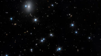 Astronomii au găsit în adâncul Universului una dintre cele mai misterioase galaxii observate vreodată