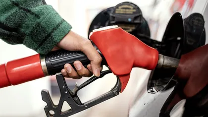 Preţul petrolului a crescut brusc. Benzina ar putea ajunge la 10 lei litrul  în România, susţin analiştii