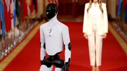 Robotul umanoid de la Casa Albă cu care și-a făcut apariție Melania Trump a uimit-o pe Brigitte Macron. Replica Primei Doamne a SUA