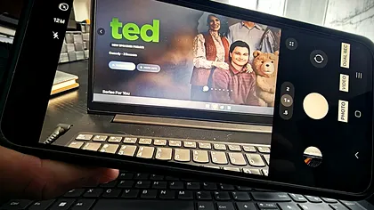 A apărut Ted sezonul 2, direct de la creatorul Family Guy: ursulețul obraznic revine cu episoade noi pe SkyShowtime