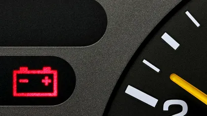 Ce se întâmplă cu bateriile cu stare solidă în prezent: cum decid presiunea internă și catodul viitorul industriei