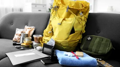Ce ar trebui să conțină trusa de urgență din casă. Lista obiectelor esențiale în caz de conflict major, potrivit specialiștilor în pregătire pentru dezastre