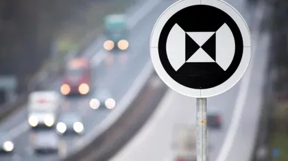 Indicatorul auto alb-negru cu un radar în mijloc. Ce înseamnă, cui se adresează şi unde a fost deja montat