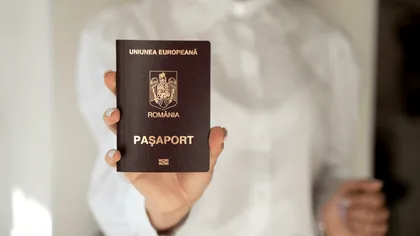 Motivul pentru care din ce în ce mai mulţi oameni îşi împachetează paşaportul în folie de aluminiu când călătoresc