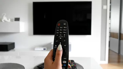 Sunet de cinema acasă: cum îmbunătățești sunetul televizorului pentru streaming