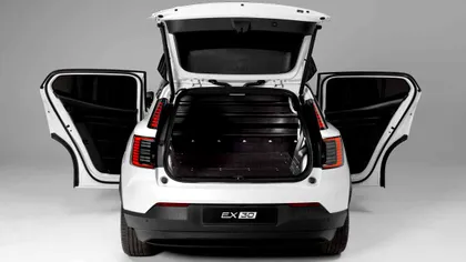 Volvo a transformat EX30 într-o utilitară electrică mică și deșteaptă: genul de dubă urbană care ar avea sens și pentru curieri, și pentru businessuri locale