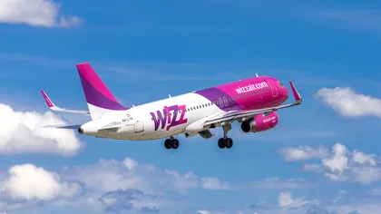 Wizz Air taie sute de posturi în România. Piloții și însoțitorii de bord, printre cei afectați de restructurări