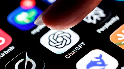 ChatGPT a ajuns la inspectorat: valul de petiții redactate cu AI pune presiune pe școlile din Timiș