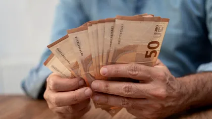 Locuri de muncă pentru cei fără diplomă: se dau salarii de peste 2.300 de euro. Domeniile în care se fac angajări în Franţa